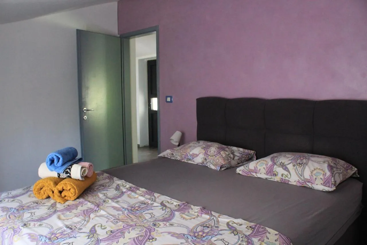 Apartments Mia With Pool Near Medulin Liznjan